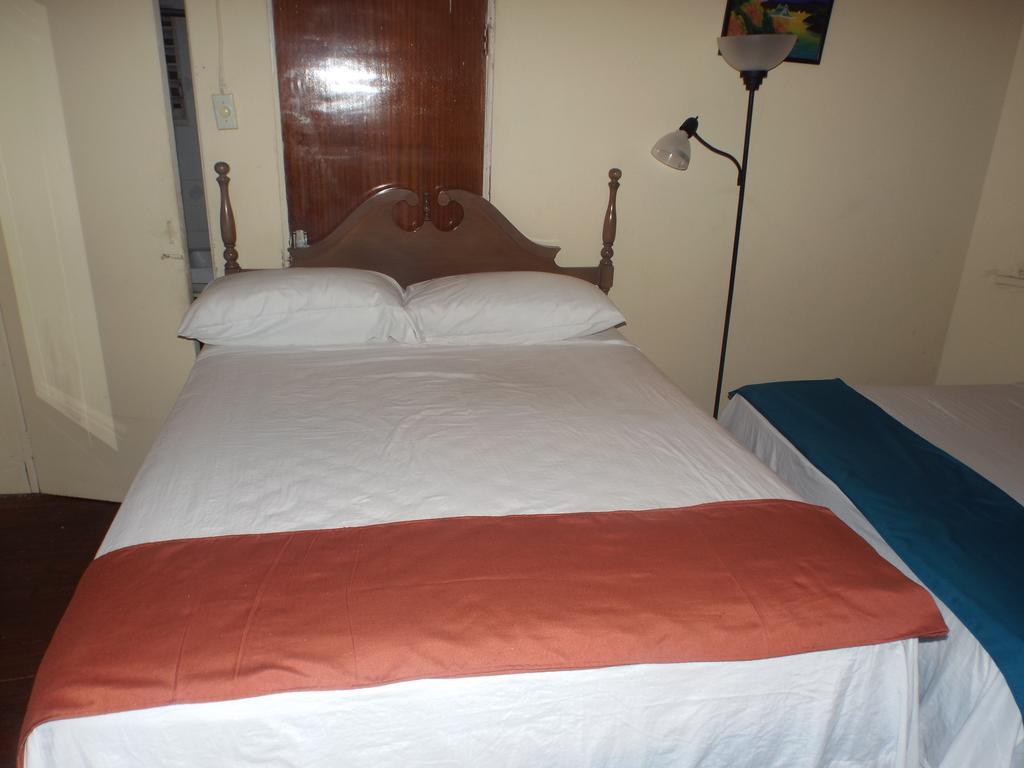 Tropical Court Inn New Kingston Cameră foto