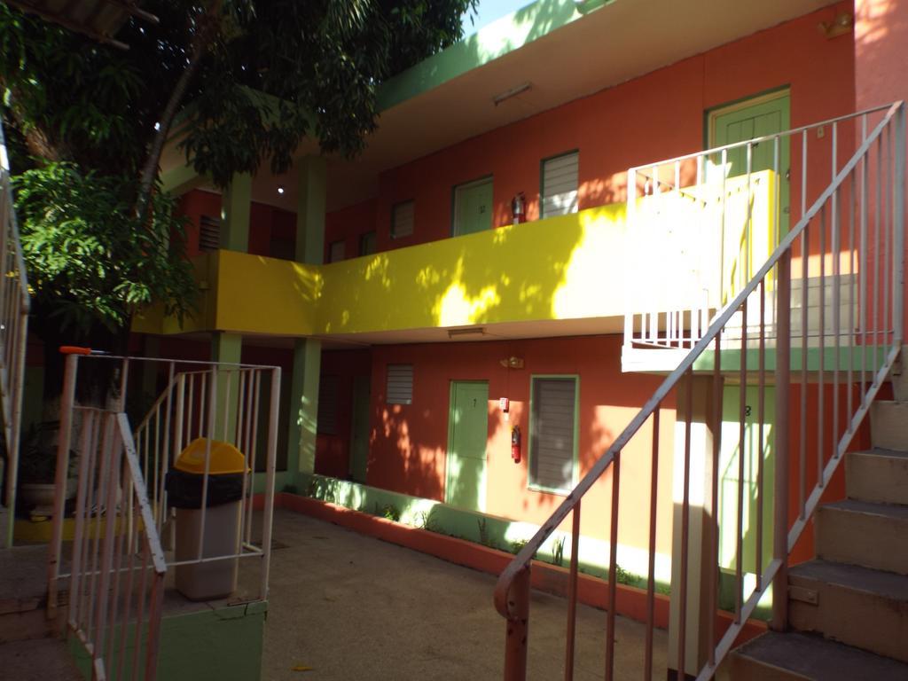 Tropical Court Inn New Kingston Exterior foto