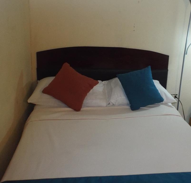 Tropical Court Inn New Kingston Cameră foto